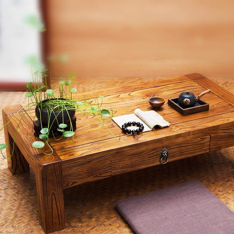 Низкий столик в японском стиле