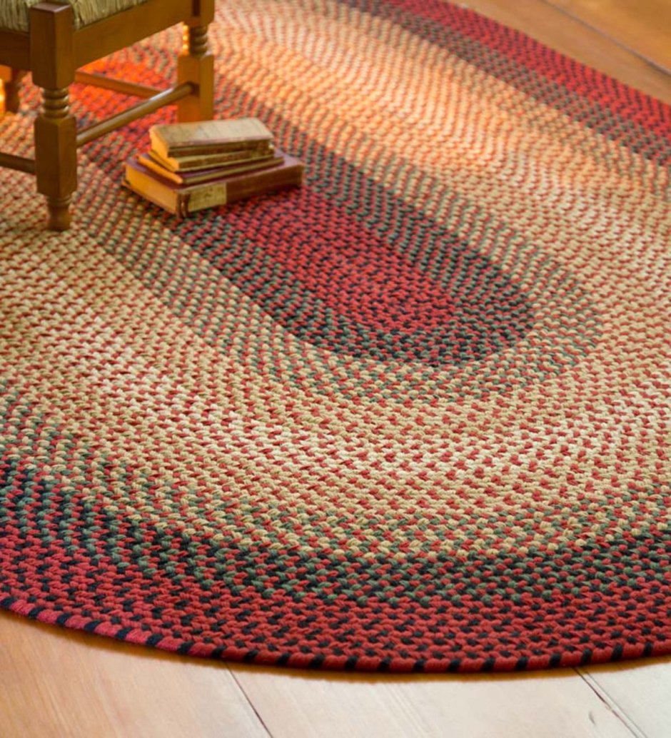 Плетеный коврик из пряжи
