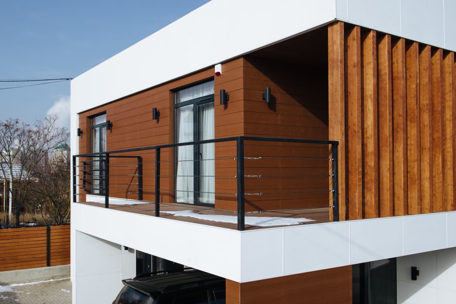 Планкен и штукатурка на фасаде