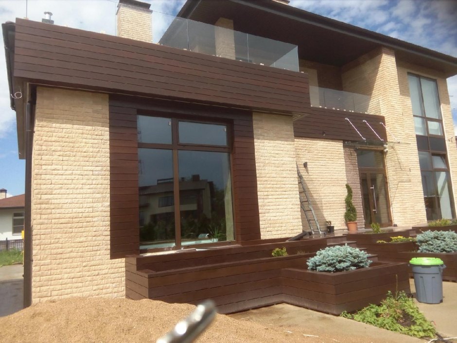 Комбинированная отделка фасада