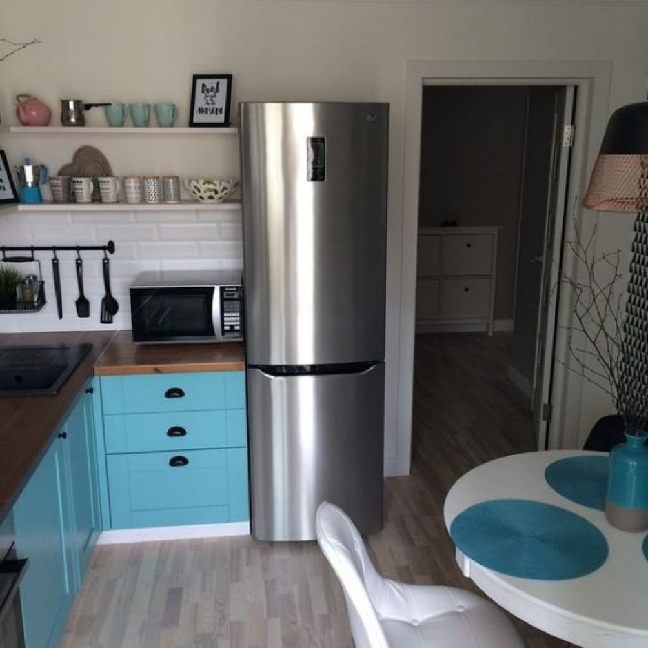 Холодильник Side by Side в интерьере кухни