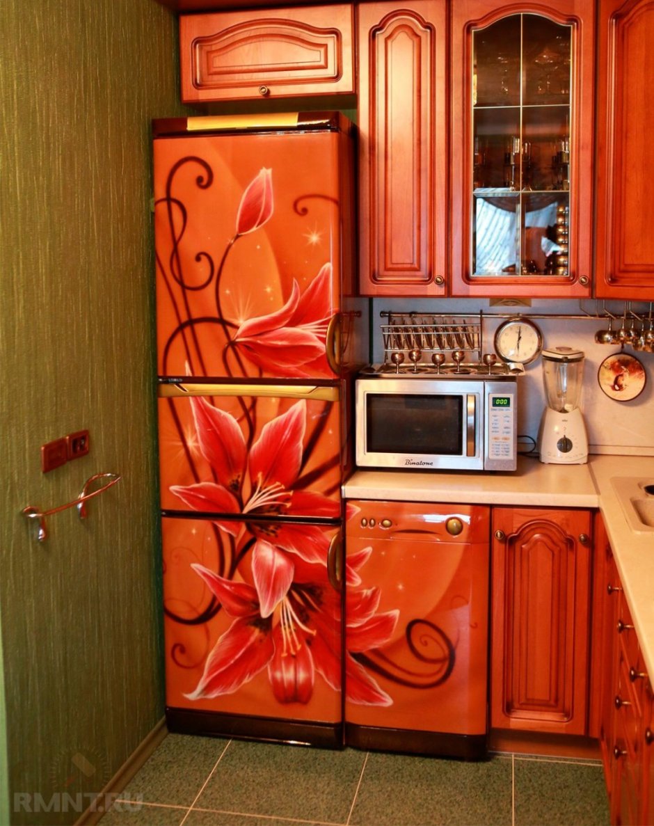 Художественная роспись на холодильнике