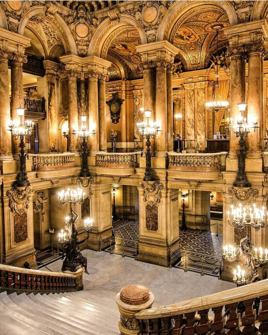 Опера Гарнье в Париже интерьеры