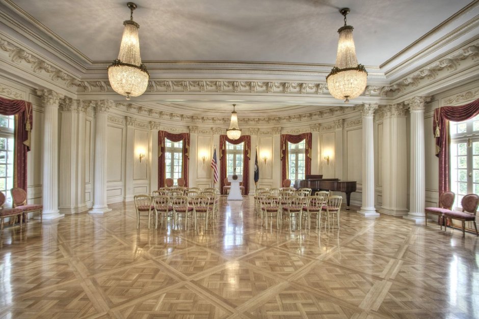 Дворец Романовых в Санкт-Петербурге бальный зал