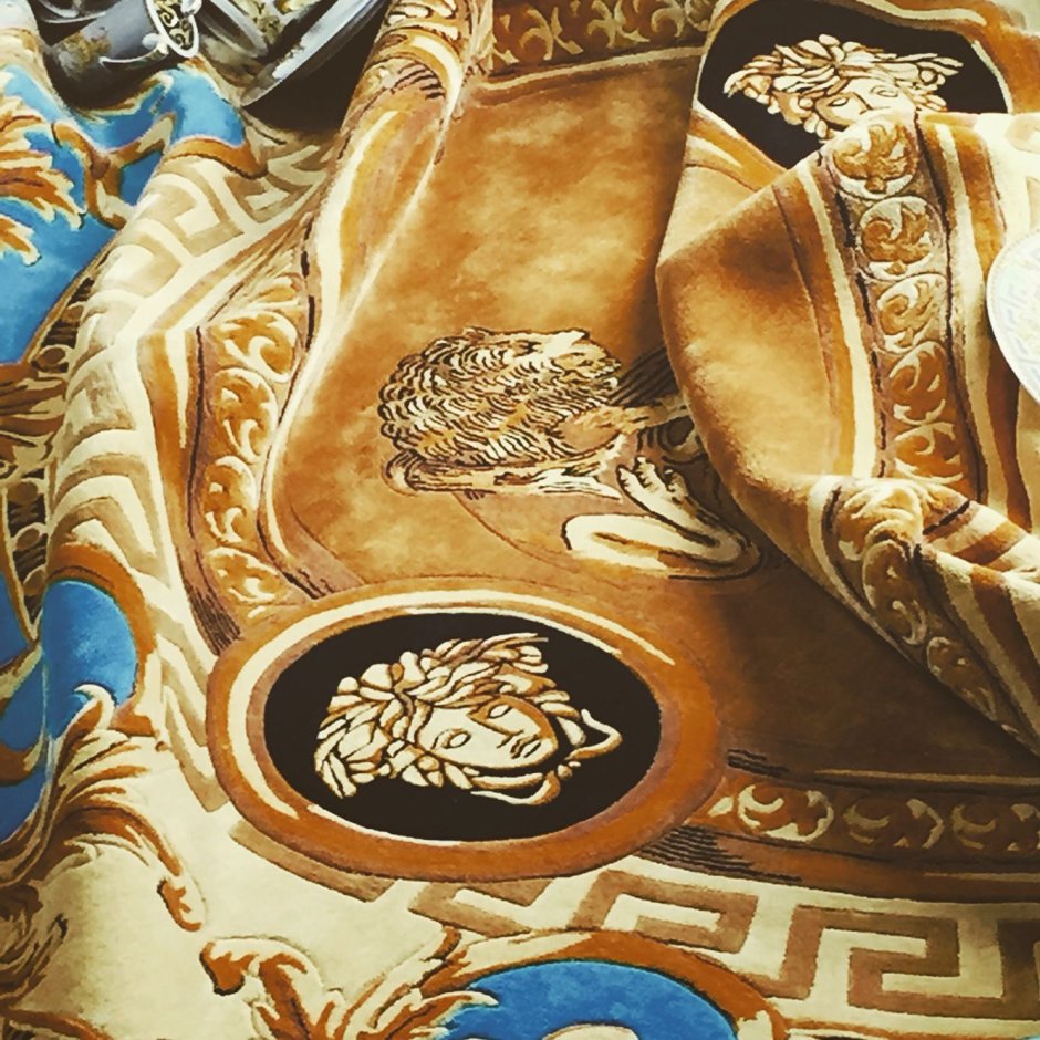 Декоративные коврики с начесом версачи на пол