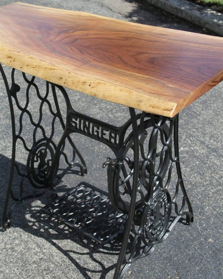 Стол с подстольем от швейной машины