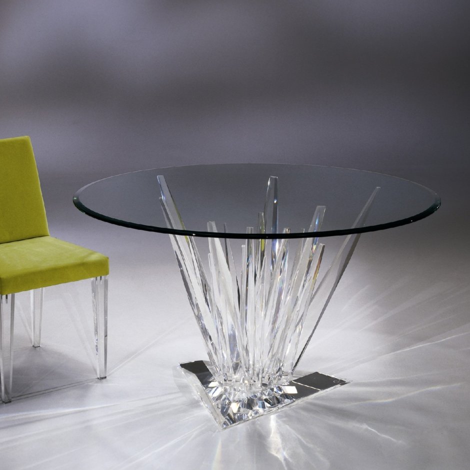 Дизайнерский стеклянный стол