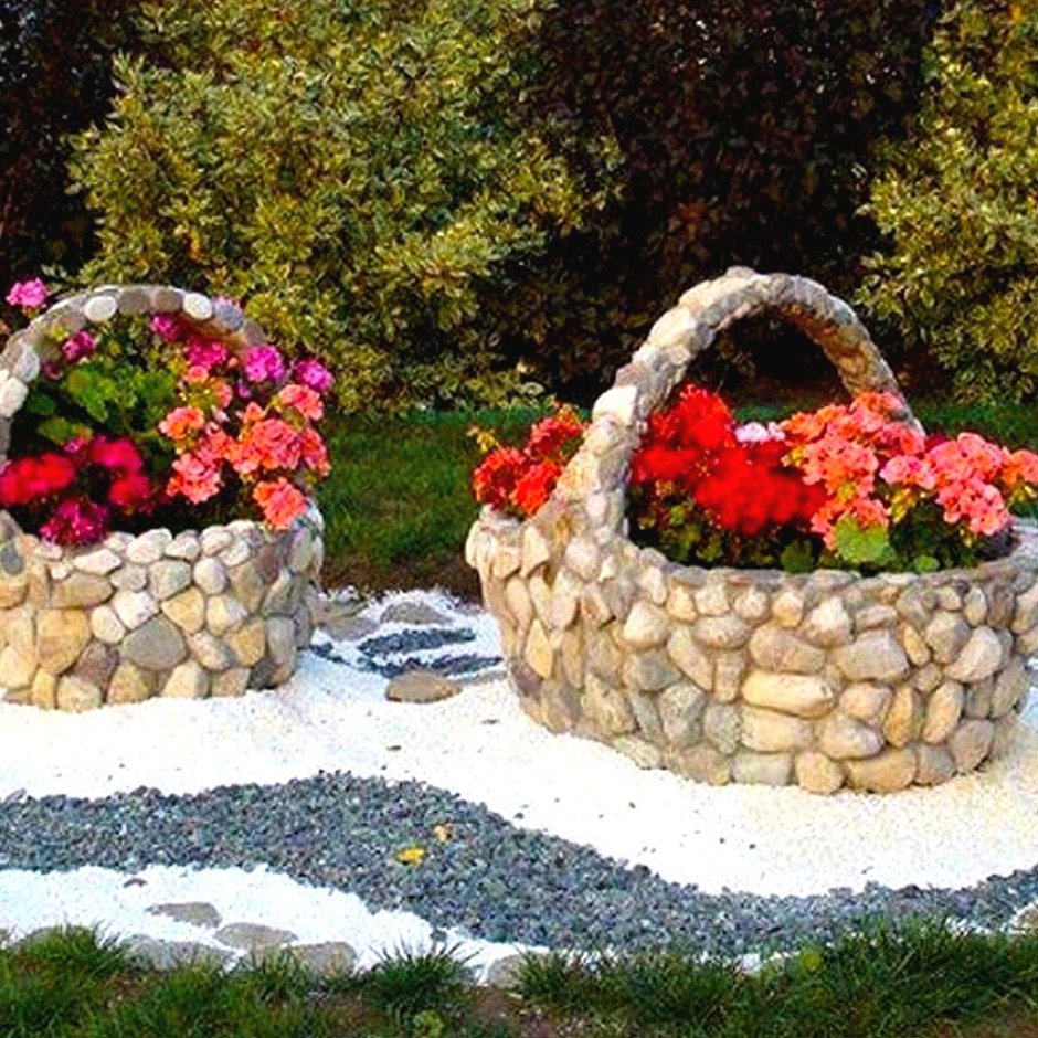 Декор клумбы