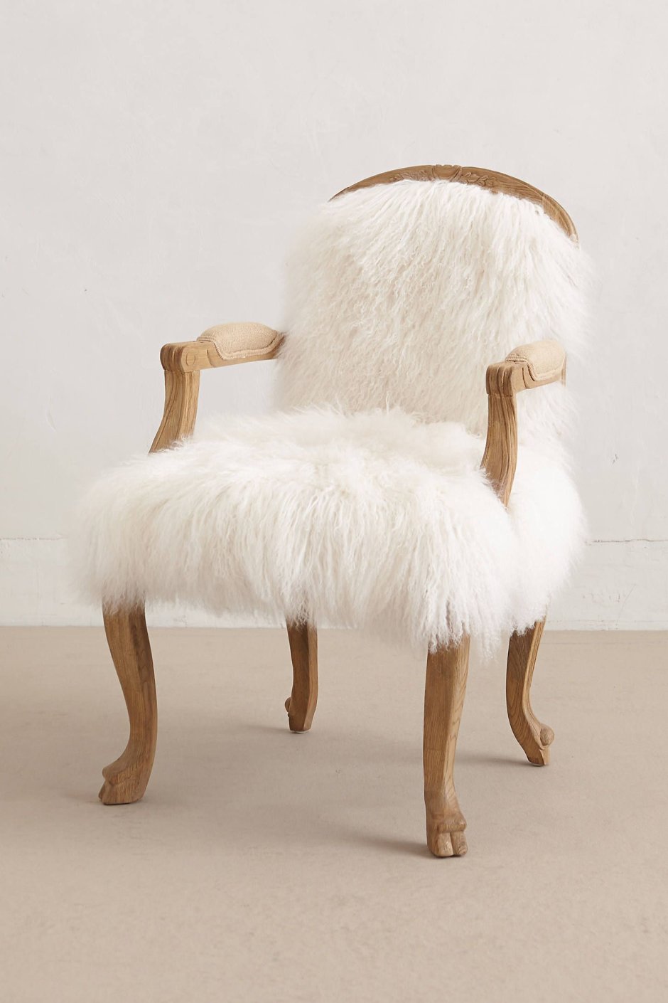 Дизайнерские стулья с мехом