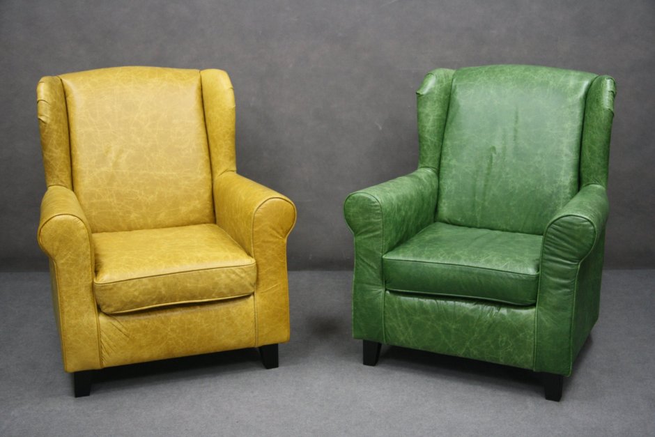 Зеленое винтажное кресло