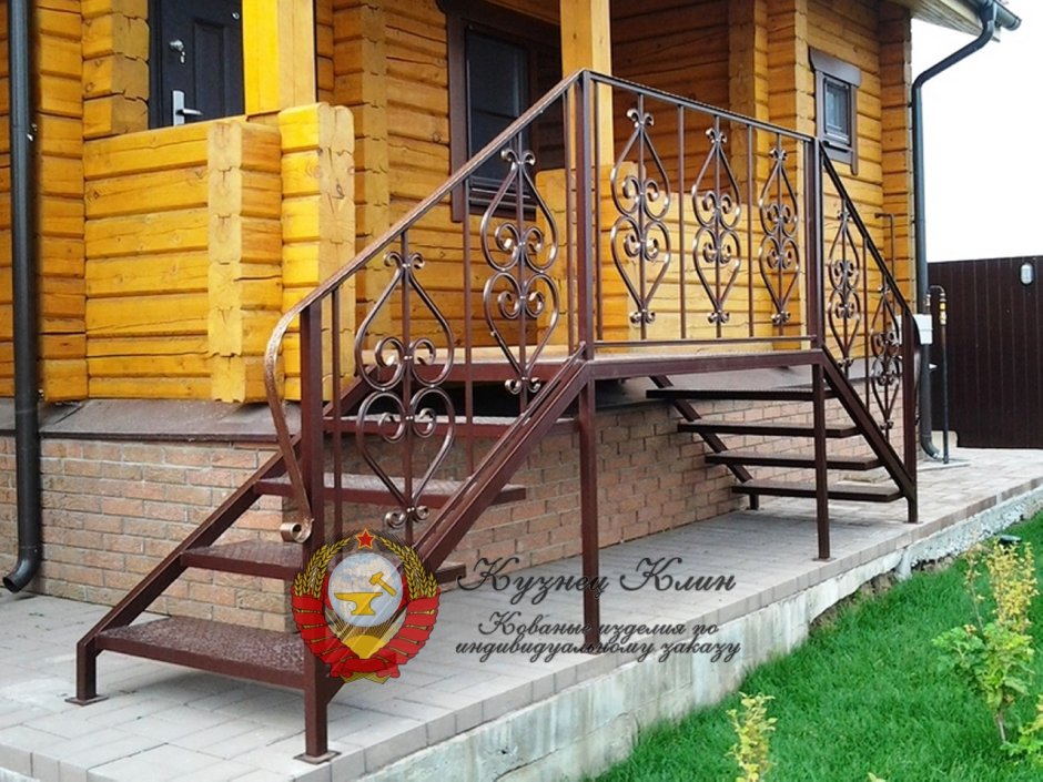 Лестница металлическая уличная