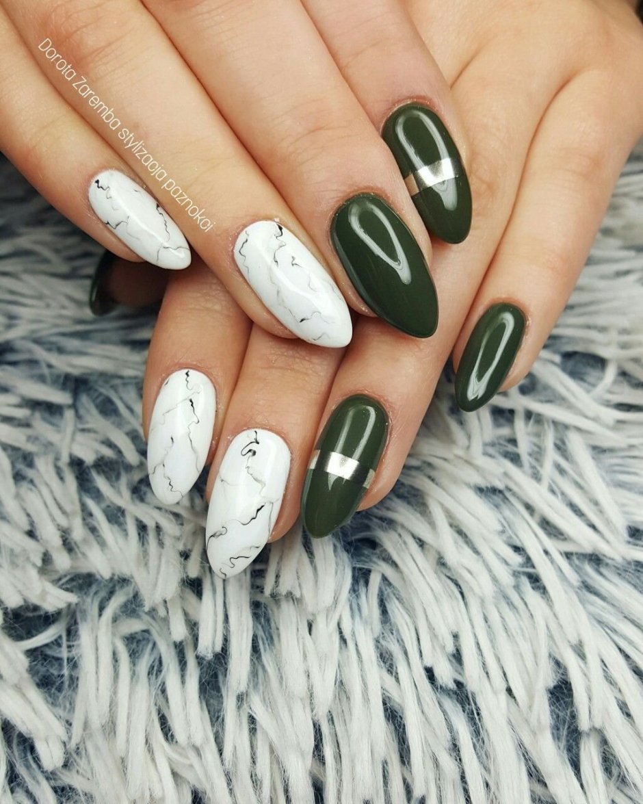 Зеленый мрамор ногти
