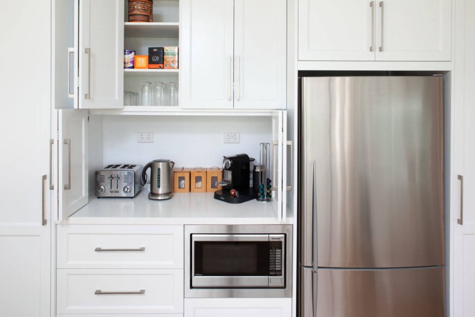 Холодильник LG В интерьере кухни