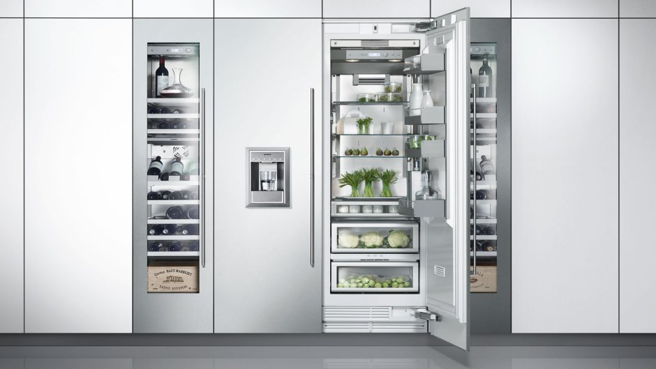 Кухня Неоклассика с холодильником Side by Side