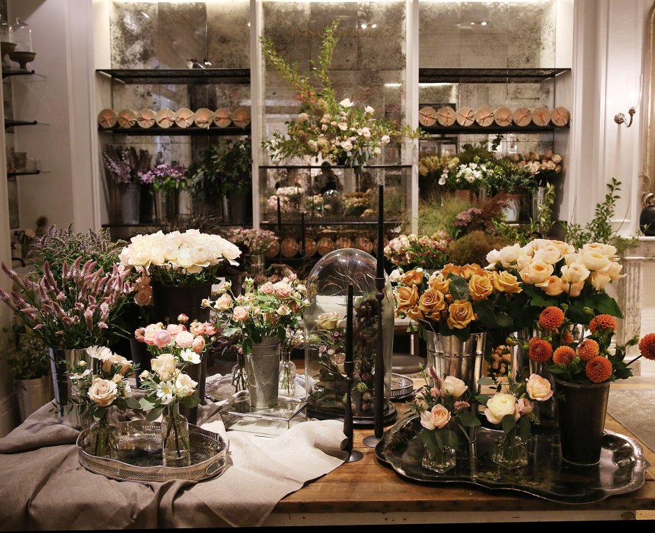 Витрина магазина цветов