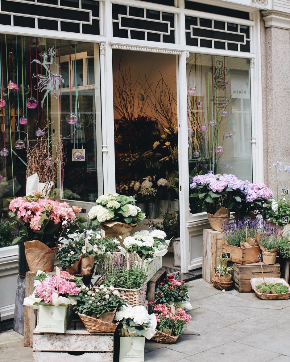 Витрина цветочного магазина