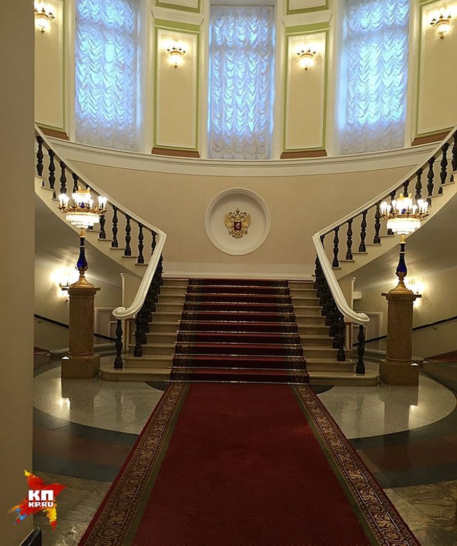 Шохинская лестница в сенатском Дворце