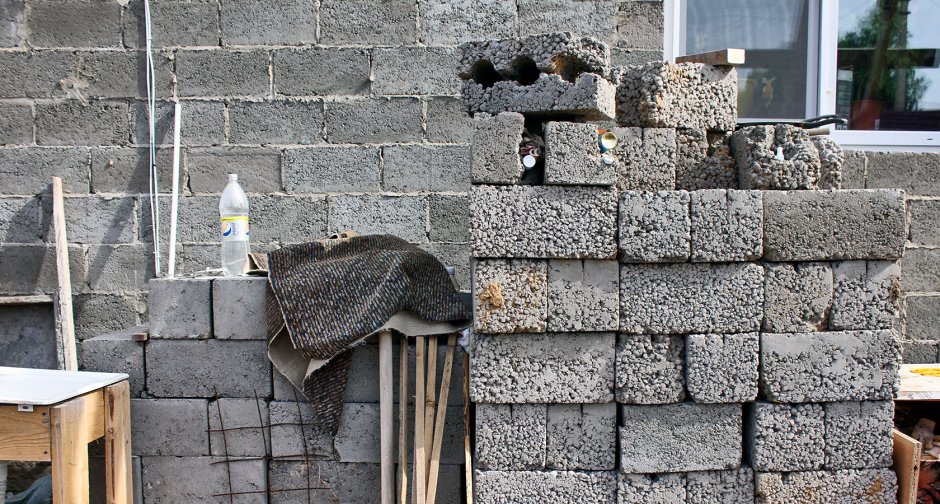 Стены дома из керамзитобетонных блоков