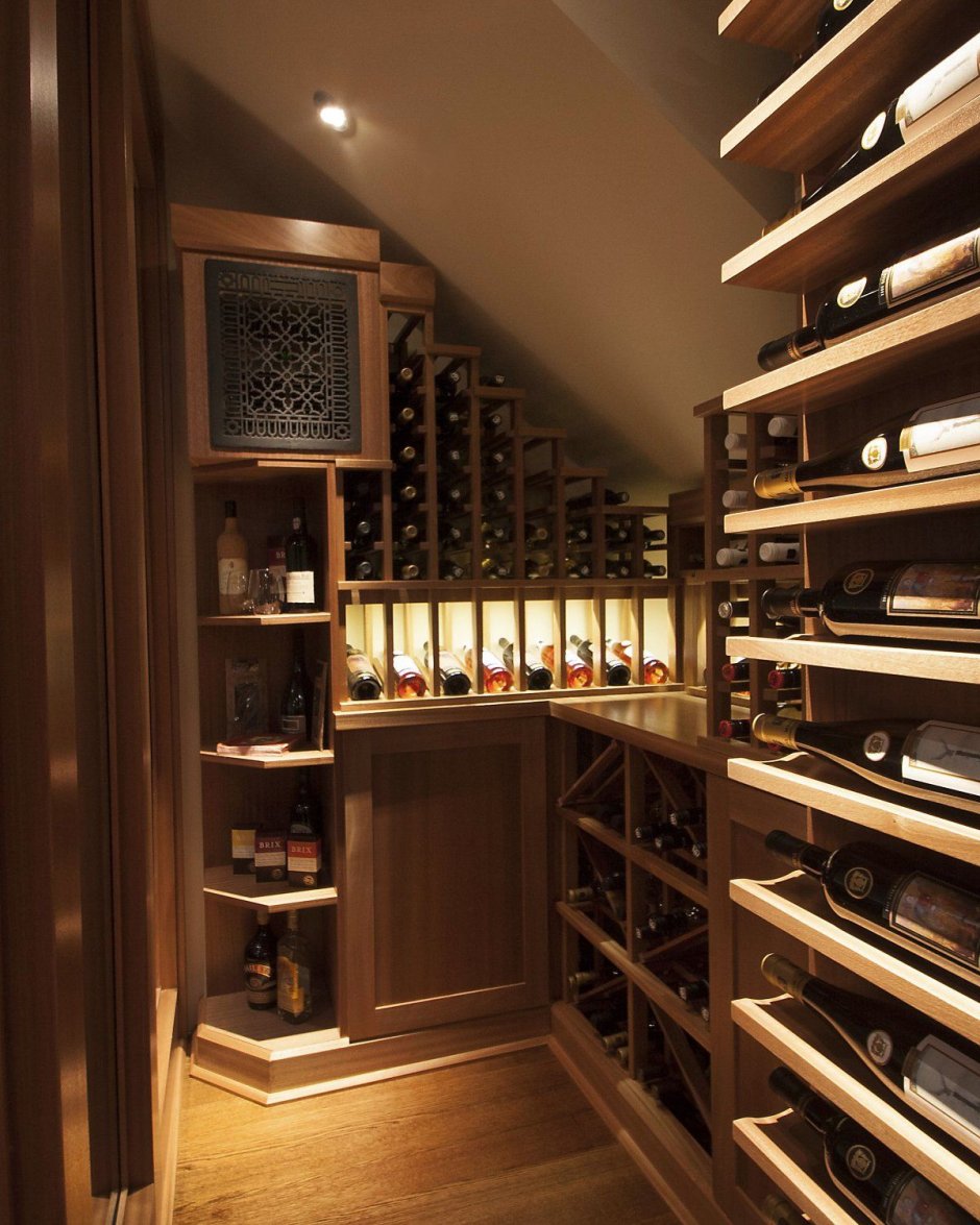 "Wine Room" винный бутик