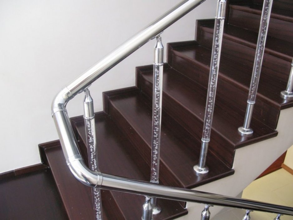 Ограждения для лестницы из металла хайтек