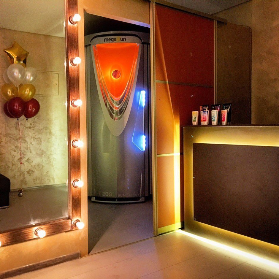 Вертикальный солярий MEGASUN открытый