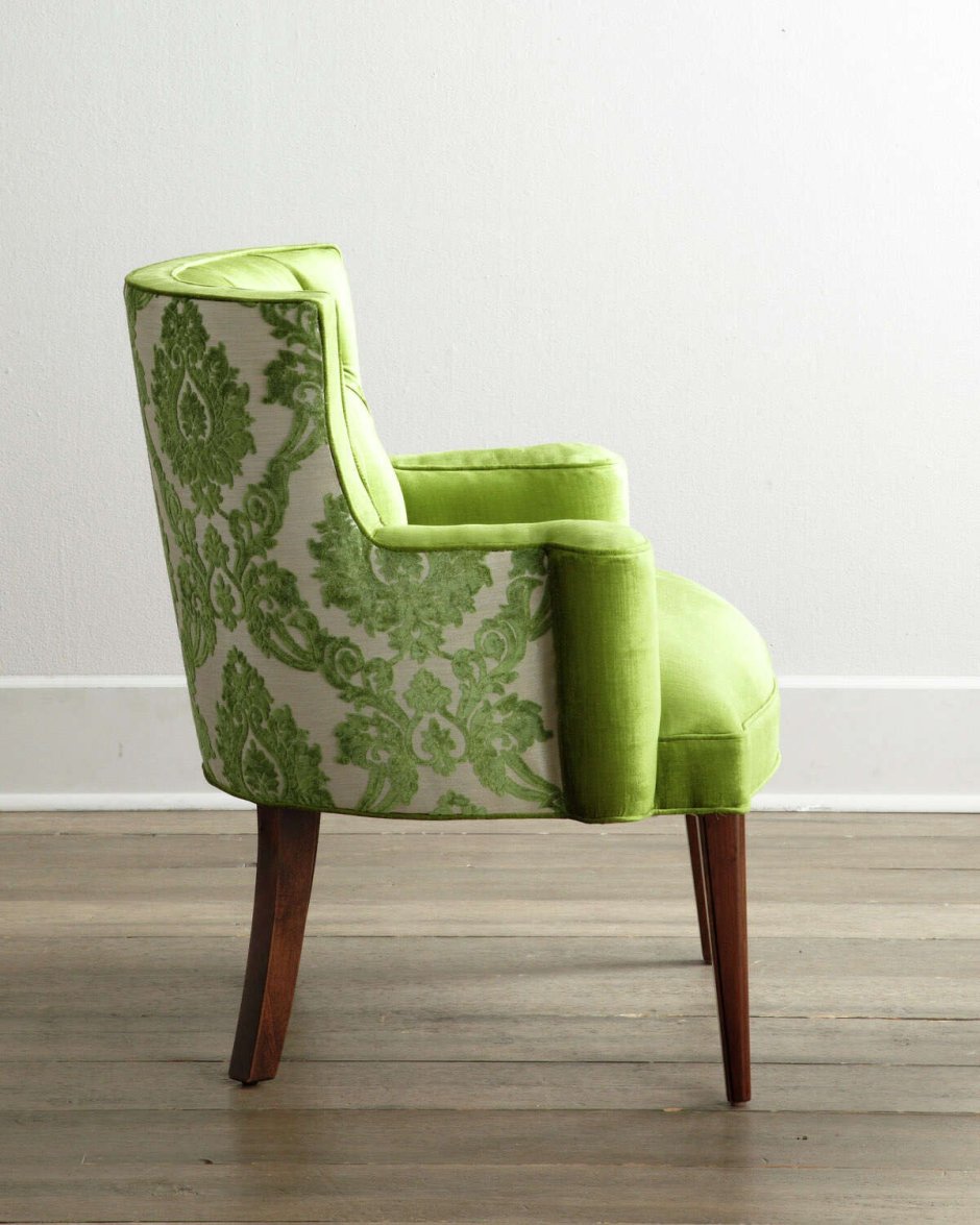 Кресло зеленого цвета