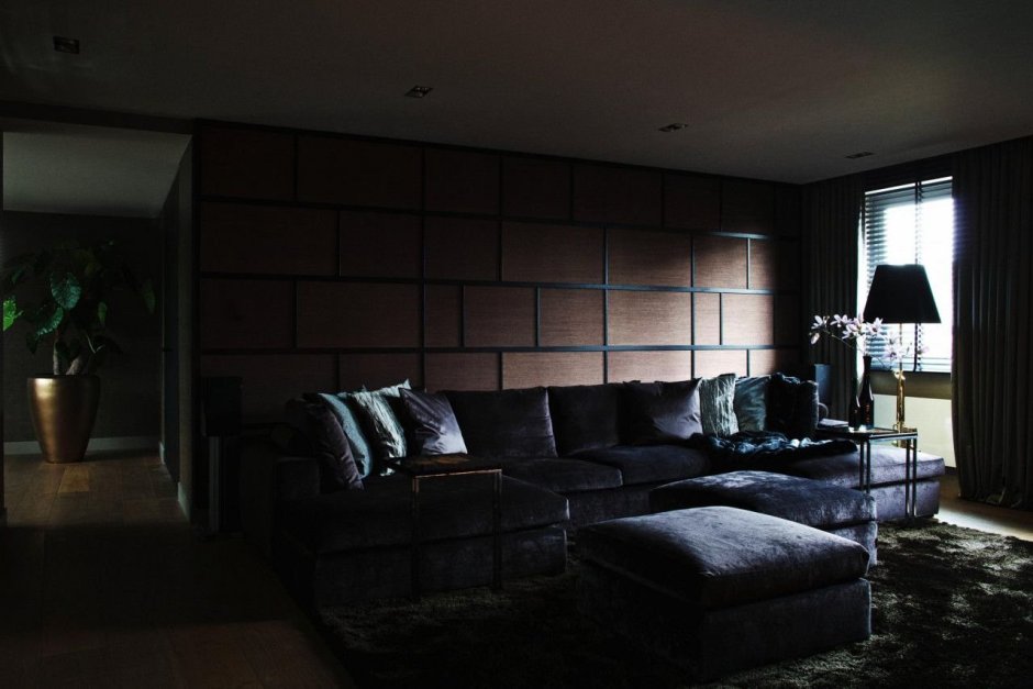 Интерьер в темных тонах
