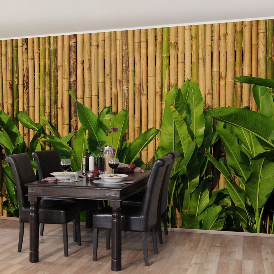 Бамбук на стене в интерьере