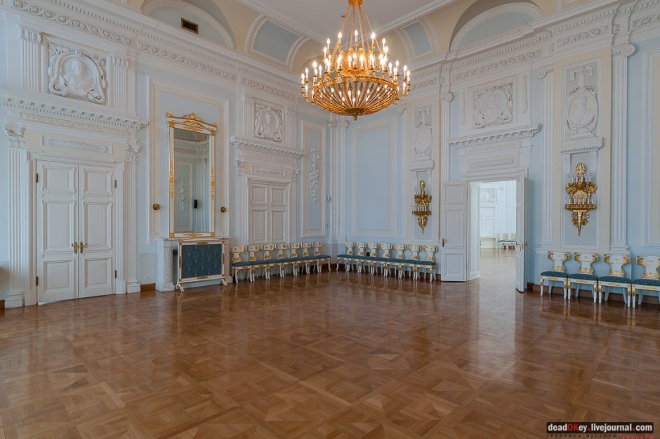 Петровский путевой дворец круглый зал