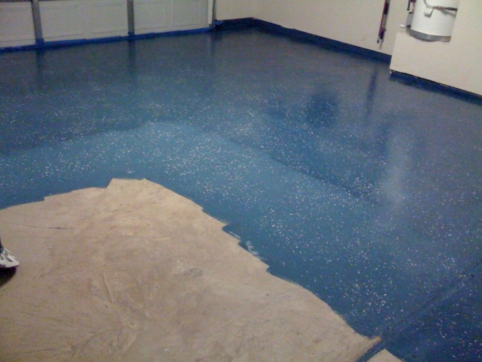 Окрашенный бетонный пол