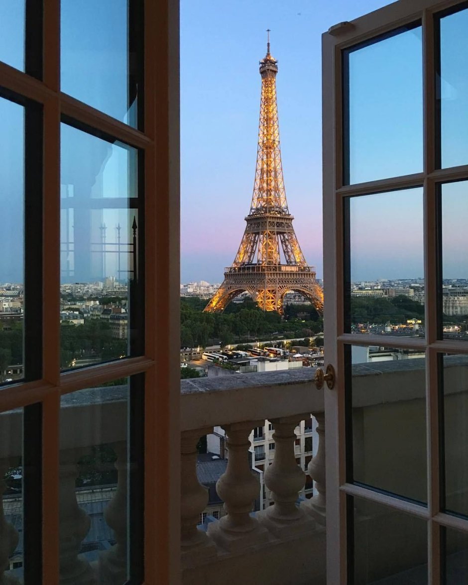Париж вид на эльфивую башню