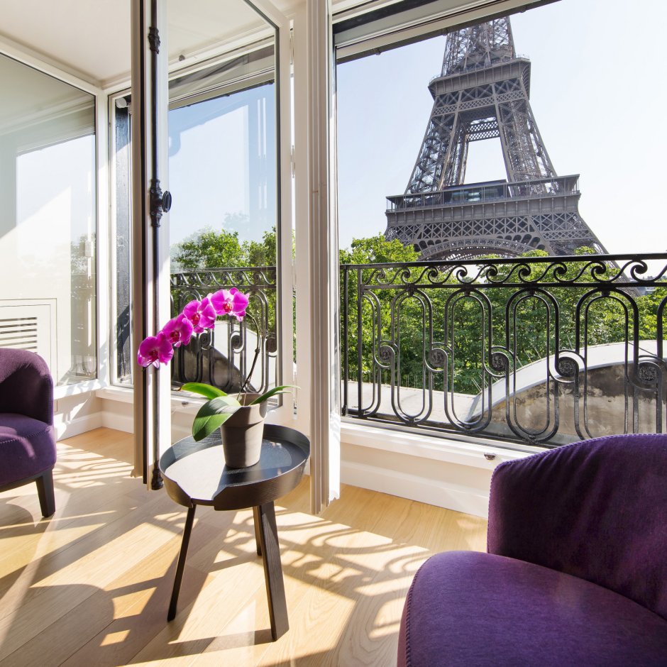 Отель с видом на Эйфелеву башню Париж