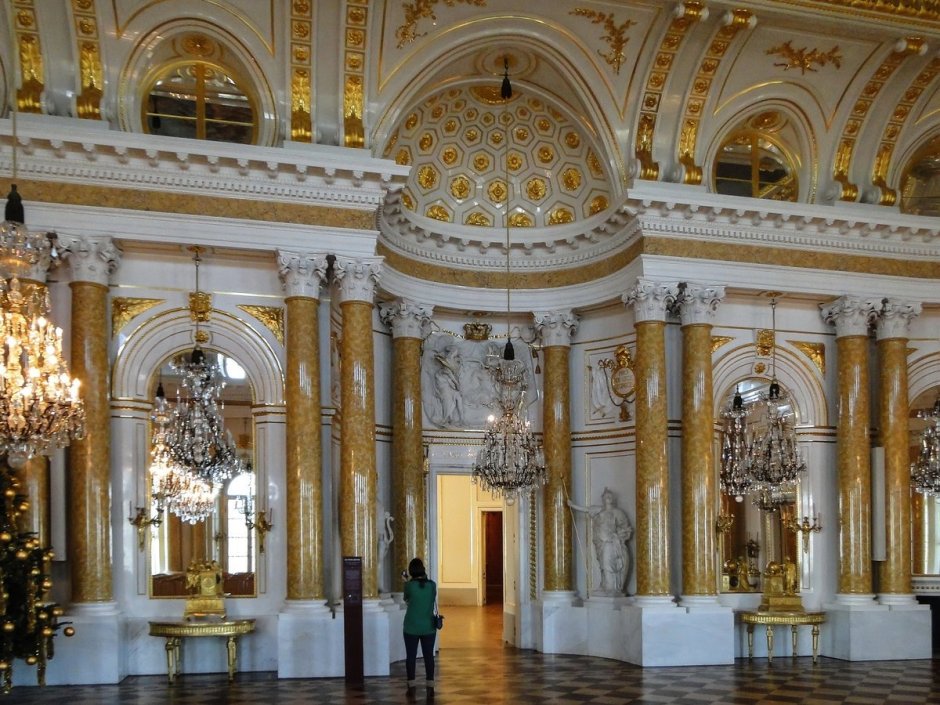 Росси здание русского музея в Санкт-Петербурге