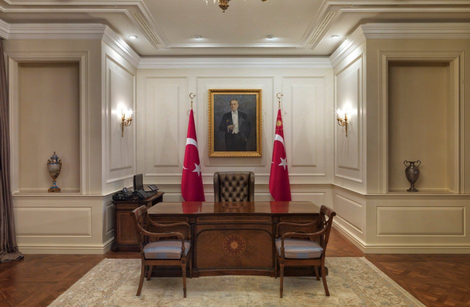 Пустой кабинет президента Турции