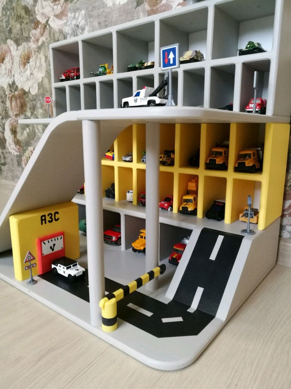 Детский гараж для машинок