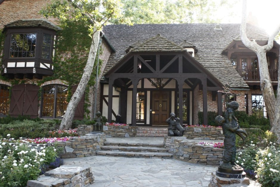 Особняк Майкла Джексона