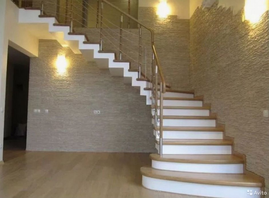 Отделка бетонной лестницы в частном доме