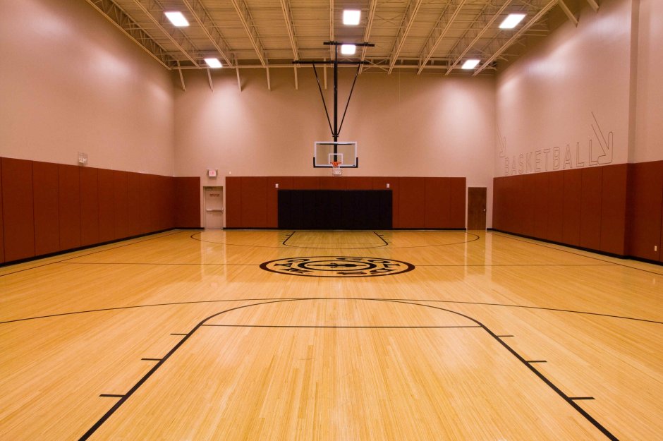 Домашний баскетбольный зал