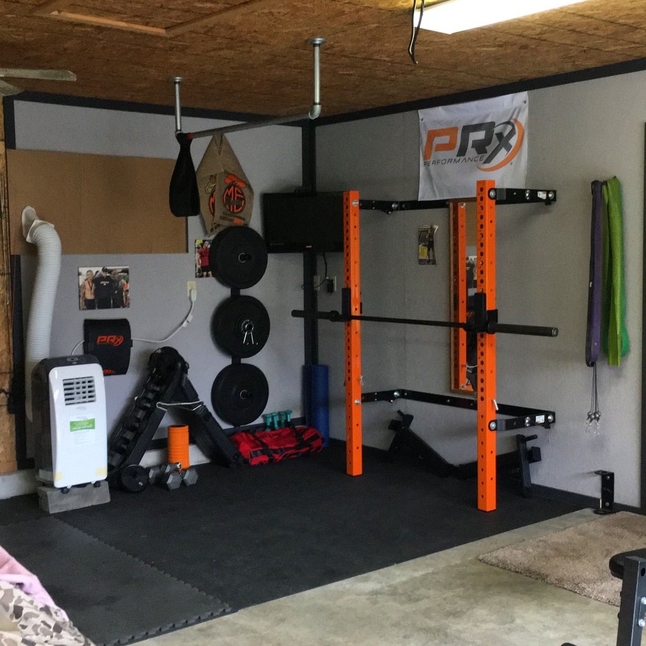 Домашний спортзал в гараже