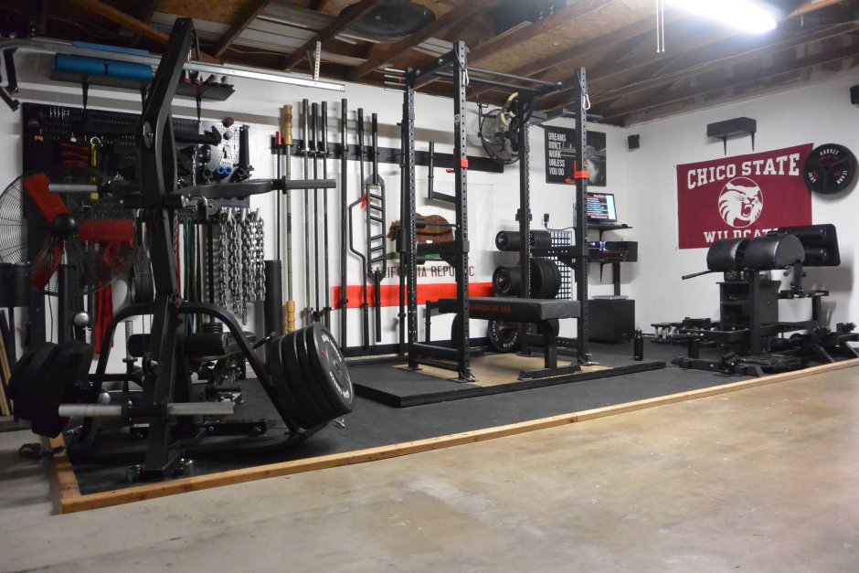 Тренажерный зал Garage Gym