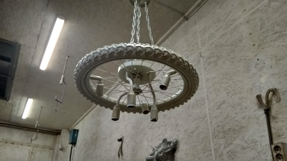 Люстра из велосипедного колеса своими руками