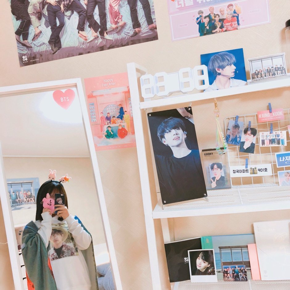 Комната в корейском стиле BTS