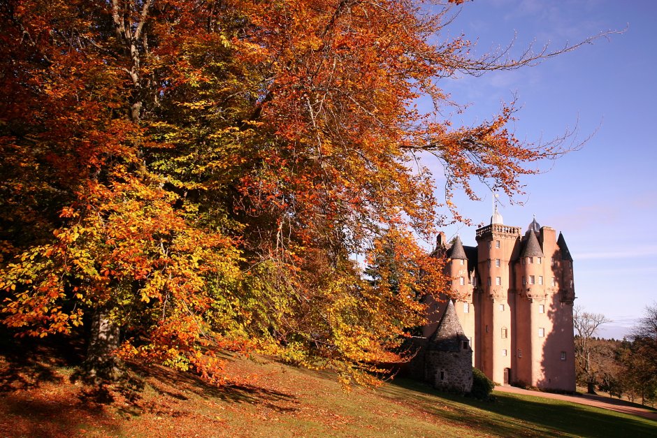 Замок Крэгивар Шотландия