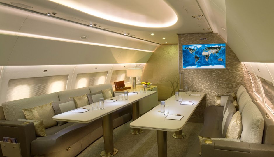 Airbus a380 частный самолет снаружи