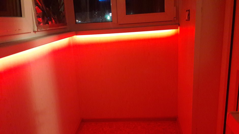 Светодиодная подсветка на балконе