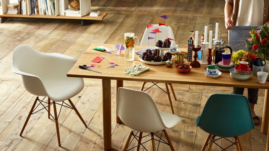 Обеденная группа Eames DSW Z-231 + Eames Wood белый/бежево-серый