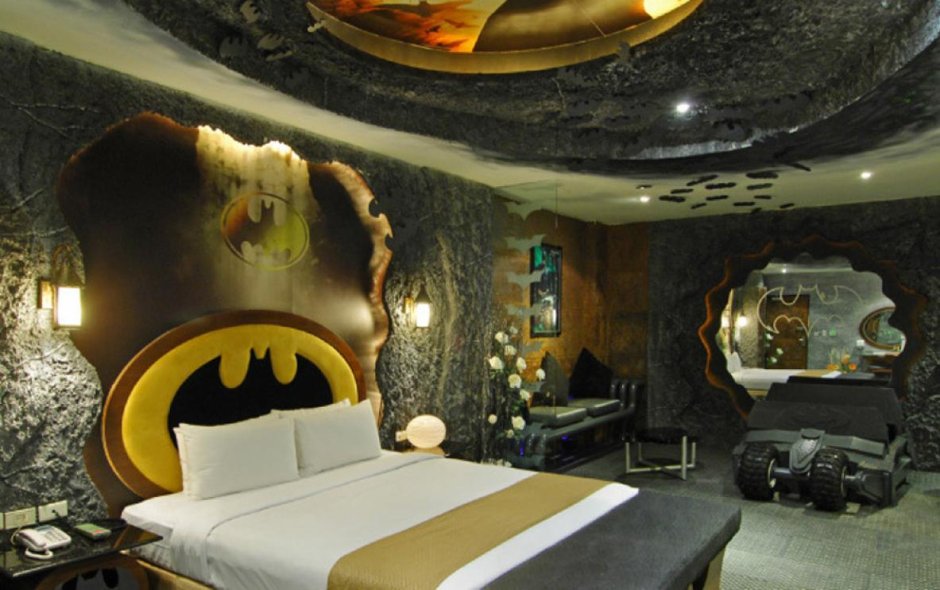 Квартира в стиле Бэтмена