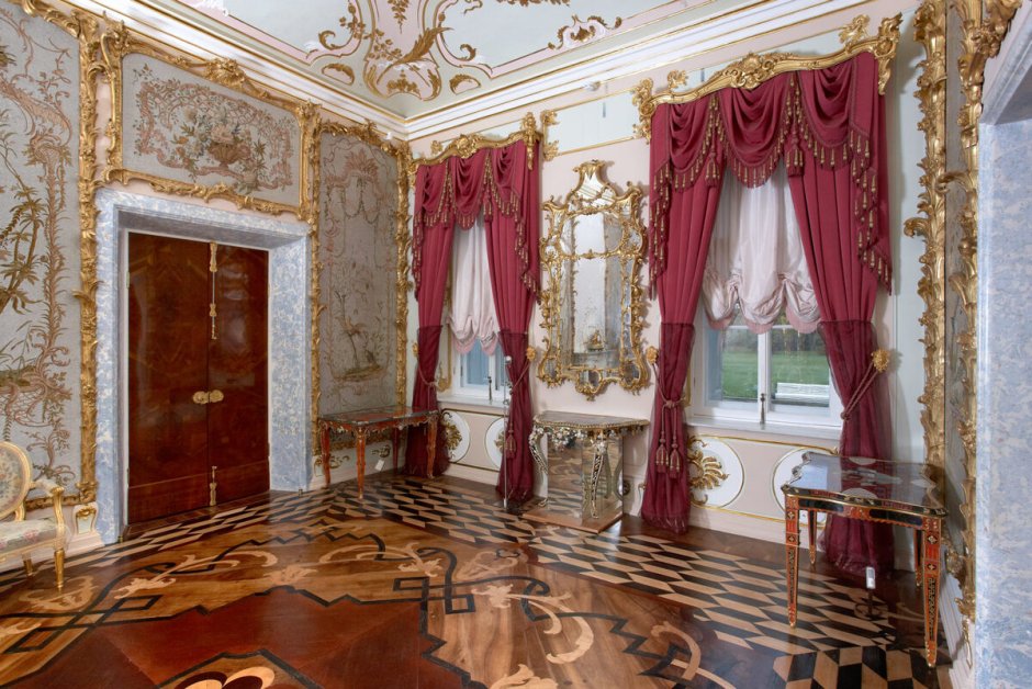 Стеклярусная комната в китайском Дворце в Ораниенбауме