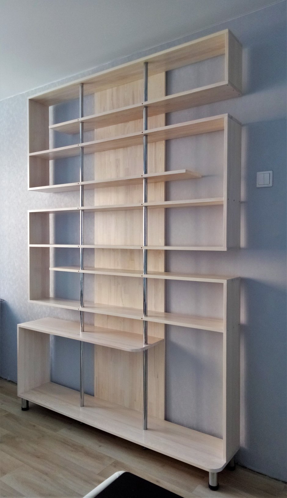 Книжный шкаф из фанеры