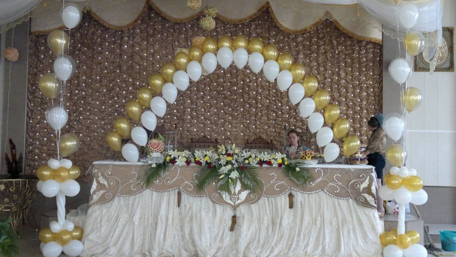 Оформление свадьбы ткань и шары